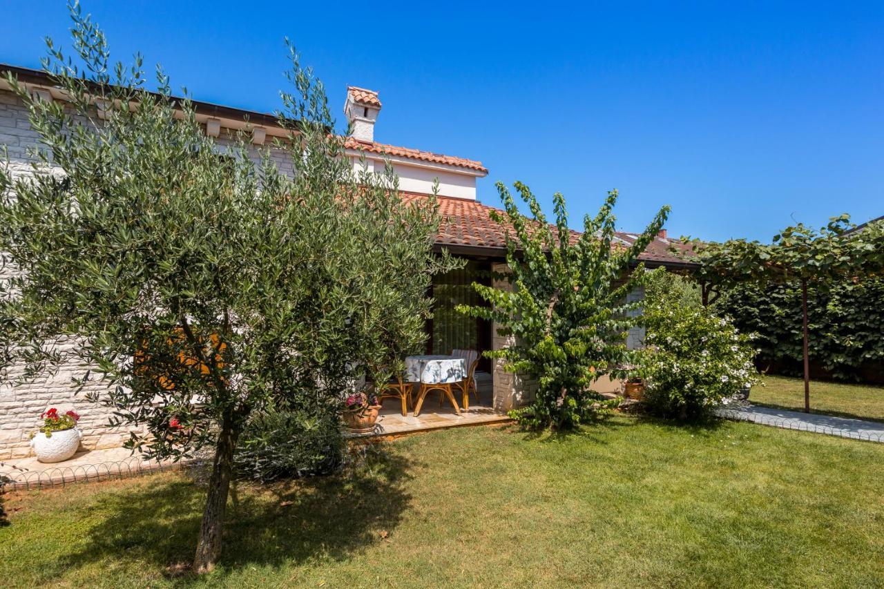 Apartamento Lily Medulin Exterior foto